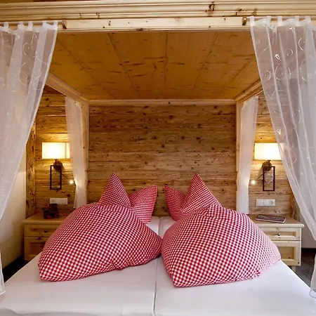 Woescherhof Otel 4*